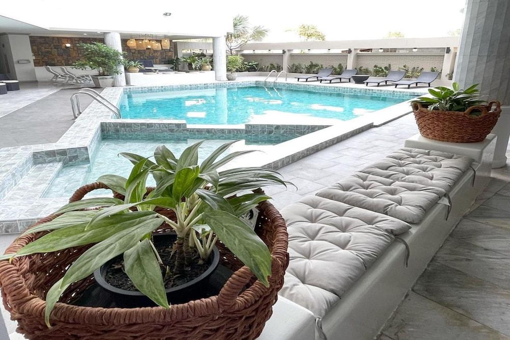 Garden Paradise Pattaya Exteriör bild